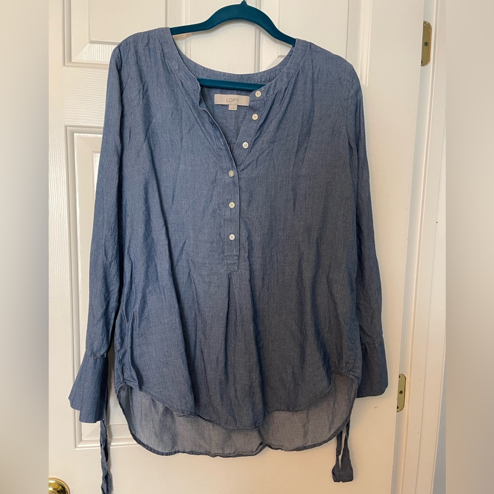 Ann Taylor LOFT Long Chambray Half Button Down Tunic top with Tie Sleeves Size M